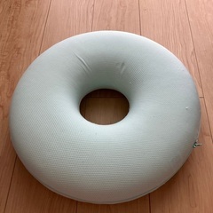 低反発円座クッション　パステルブルーの画像