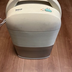 ナショナル製の除湿機の画像
