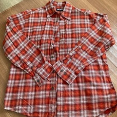 中古ユニクロメンズシャツ　決まりました