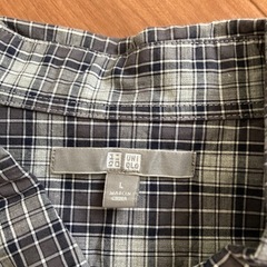 中古ユニクロメンズシャツ　長袖　決まりましたの画像