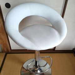 SALE❗️明日午前中まで。ハイチェア　カウンターチェア　ホワイト　　の画像