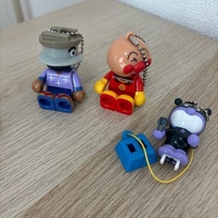 首、腕、脚が動くアンパンマンのガチャの画像
