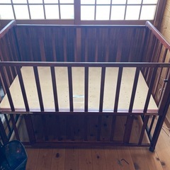 ハピネス　ベビーベッドの画像