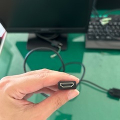 HDMIと15ピンのコードの画像