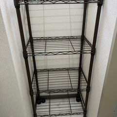 ラック　茶色の画像