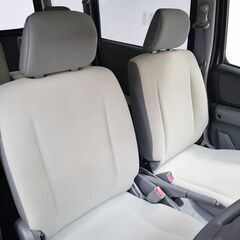 仕事に遊びにも大活躍の一台！荷室も綺麗♬の画像
