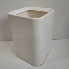 【毎日、毎時少しずつ値下げ】ニトリ　ゴミ箱　袋が見えないタイプ　ダストボックスの画像