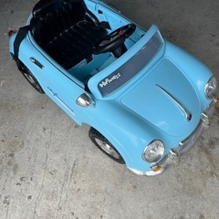 子供用自動車の画像