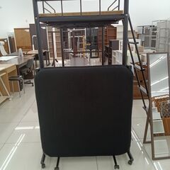 ★ジモティ割あり★  折り畳み式ベッド ブラック H34×D210×W100 クリーニング済み HJ4167の画像