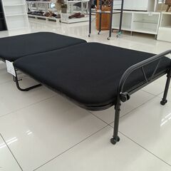 ★ジモティ割あり★  折り畳み式ベッド ブラック H34×D210×W100 クリーニング済み HJ4167の画像