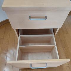 キャスター付き引き出しの画像