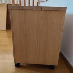 キャスター付き引き出しの画像