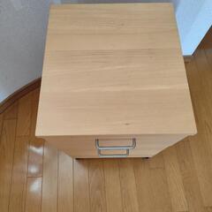 キャスター付き引き出しの画像
