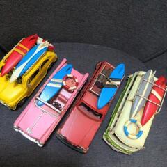 アメリカ雑貨　ミニカー　4台セット　おまけ付きの画像
