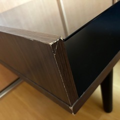 引き出し付き机 の画像