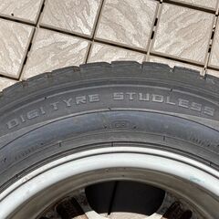 ダンロップスタッドレスタイヤ　175/70R14 840の画像