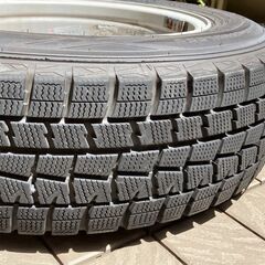 ダンロップスタッドレスタイヤ　175/70R14 840の画像