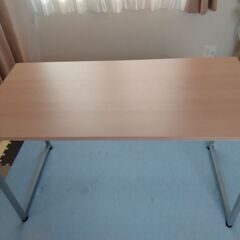 買ったばかりのテーブル　値下げしました。