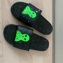 RIPNDIP サンダル　エイリアン