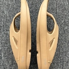 OOFOS ウーフォス ウーオリジナル 24cmの画像