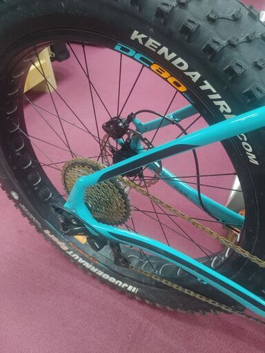 キャノンデールファットバイク CANNONDALE Fat bike CAAD
