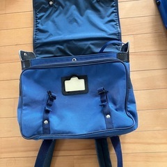 学生カバン　ボストンバックの画像