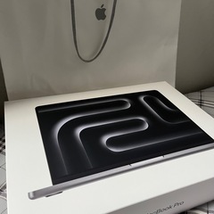 《ほぼ未使用》MacBook pro 2023 14インチ M3