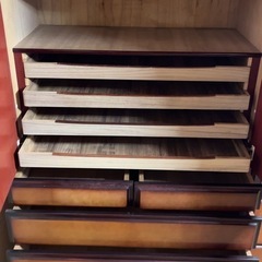 和箪笥①　タンス　年代ものの画像