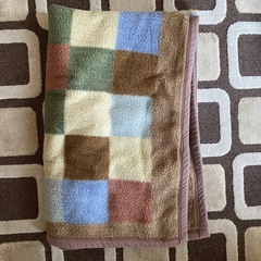 アクリル毛布　中古　使用感あり　