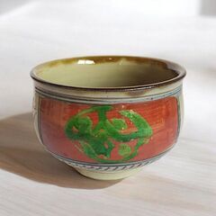 やちむん壺屋焼新垣勲赤絵茶碗抹茶椀琉球焼沖縄茶道具 (ソラマメ