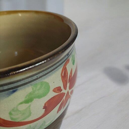 茶道具　新垣勲(造) 茶碗 Amazon.co.jp: 茶道具『琉球壺屋焼 魚文 茶碗「新垣勲」陶印