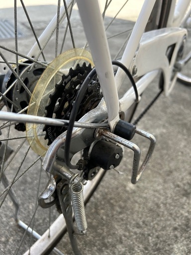 27インチ自転車 ママチャリ【鍵付き】 【6段切替】【LEDライト】【ベル付き】 27インチ自転車 ママチャリ【鍵付き】 【6段切替】【LEDライト】【ベル