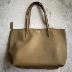 ラコステのバッグ