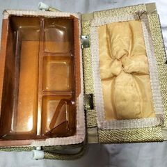 昭和レトロ アンティーク・東芝スチームアイロンと裁縫道具入れセットで!の画像