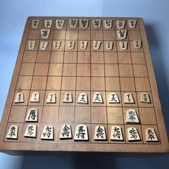 将棋台と駒の画像