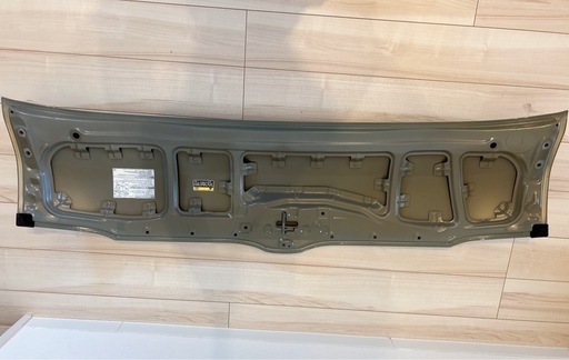 【極美品】新品未使用☆トヨタ　ハイエースボンネット