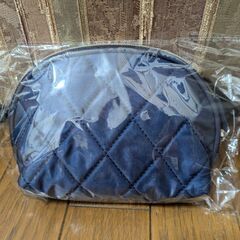 新品✨️紺の化粧ポーチの画像