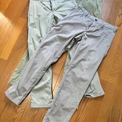 ウェスト74～78㎝位の方向けのいけてるチノパンを3本まとめてお譲りします。の画像