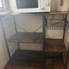 キッチン　食器棚　レンジ台の画像