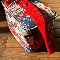希少❗️未使用で可愛い♪                            キャンプやアウトドアにビンテージ物のBudweiserのクーラーバッグの画像