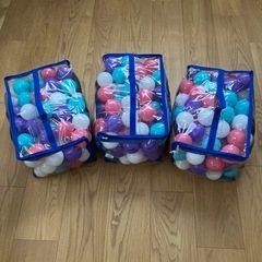 トイザらス　ボールプール  ボールの画像