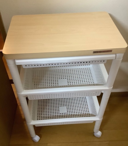 美品　ワゴン　(お話し中)