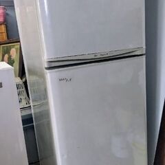 冷蔵庫220l　差し上げます。