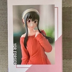 【売り切り最終価格】人気アニメSPY✖️FAMILY プレミアムフィギュア　ヨル・フォージャー(私服)箱の高さ22cm位です。の画像