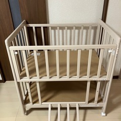 受取者確定済【取りに来てくれる方限定】ベビーベッド、ベビー布団(横60×縦90)の画像