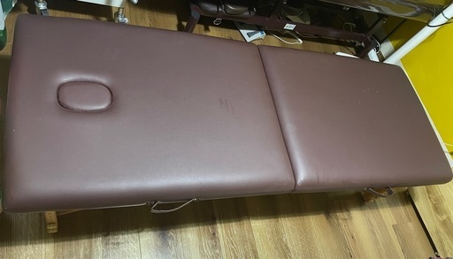 ETBELLA (エトゥベラ)折り畳みベッド☆サロン仕様☆高さ調節可能☆