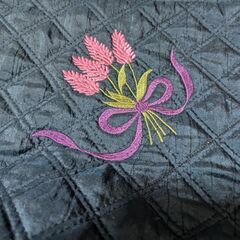 美品✨️花の刺繍柄　手提げかばんの画像
