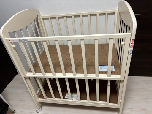 【お譲り先決定済】カトージ　ベビーベッド　ミニ　60×90