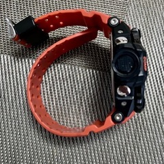 【取引中】ジャンク品G-SHOCK GA-1000コックピット　オレンジ✖️ブラック大人気カラー腕時計 フェイス(直径5.5cm位)の画像