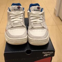Reebok　スニーカーの画像